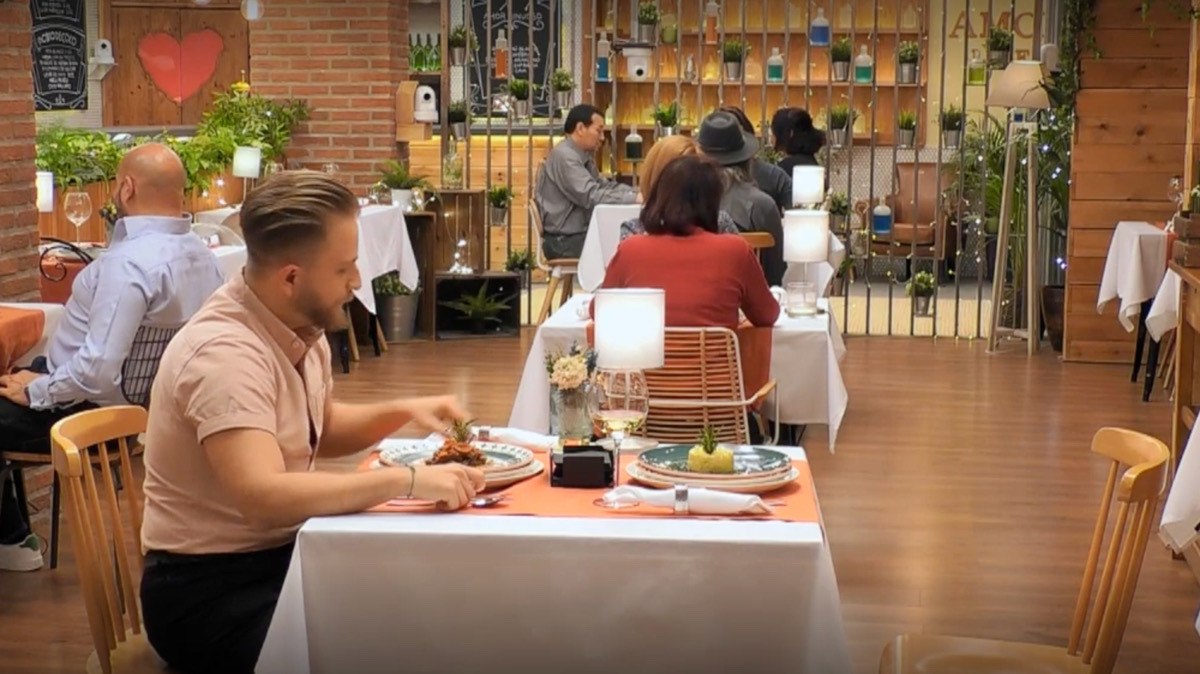 Álex y Yolanda en 'First Dates'