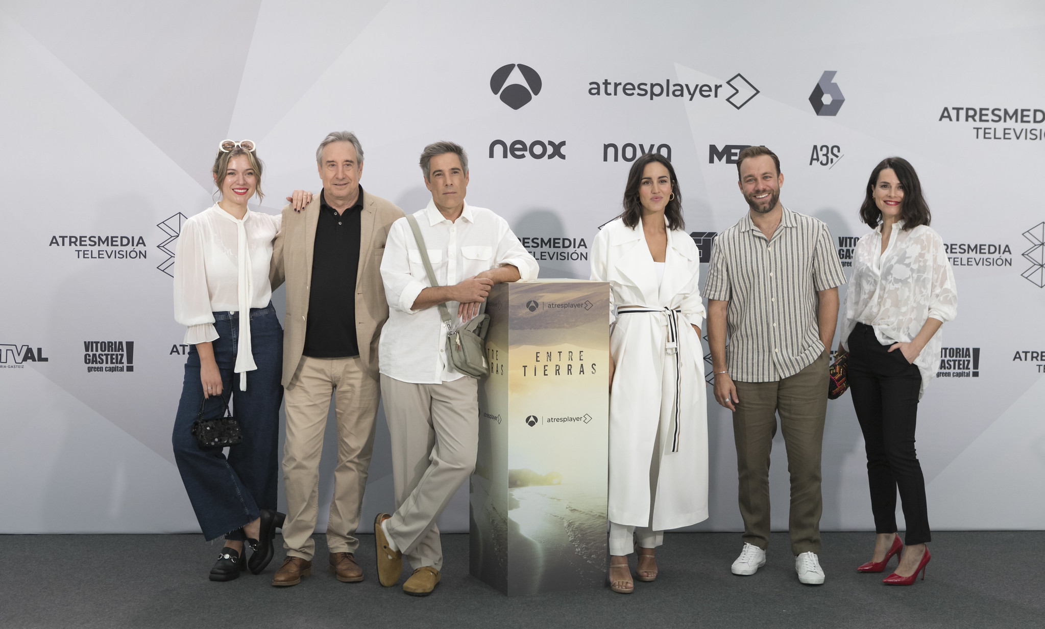 Atresmedia presenta 'Entre Tierras', su "adaptación libre" de 'La esposa': "Queríamos una superproducción"