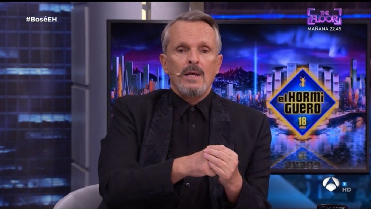 El motivo por el que Miguel Bosé se vio obligado a pedir perdón al equipo de 'El Hormiguero'