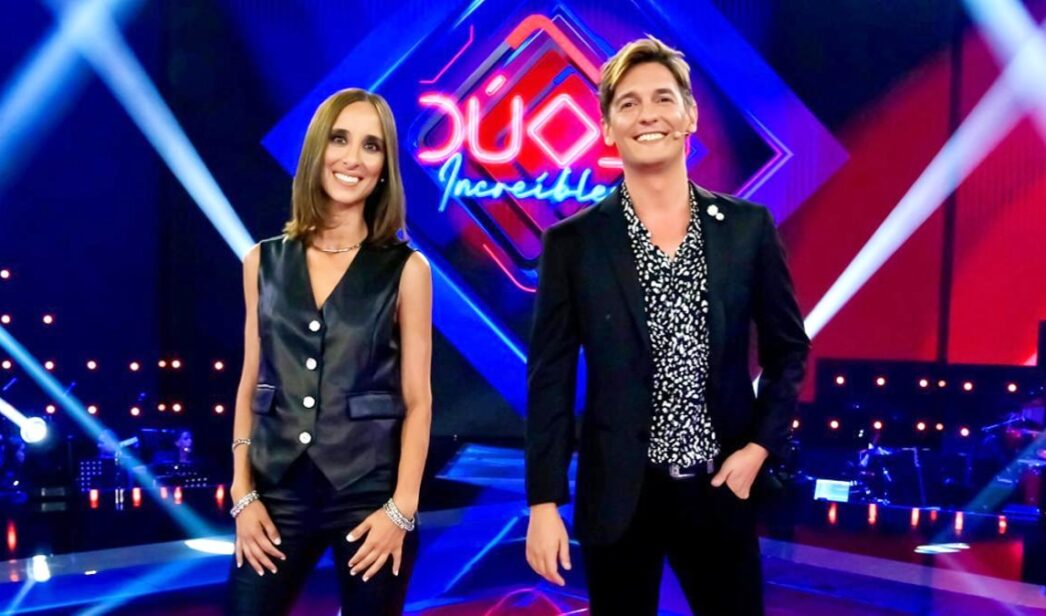 Julia Varela y Xavi Martínez, presentadores de 'Dúos increíbles 2'.