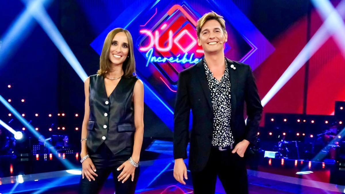 Julia Varela y Xavi Martínez, presentadores de 'Dúos increíbles 2'.