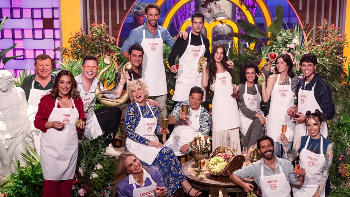 Foto oficial de los concursantes de 'MasterChef Celebrity 8'