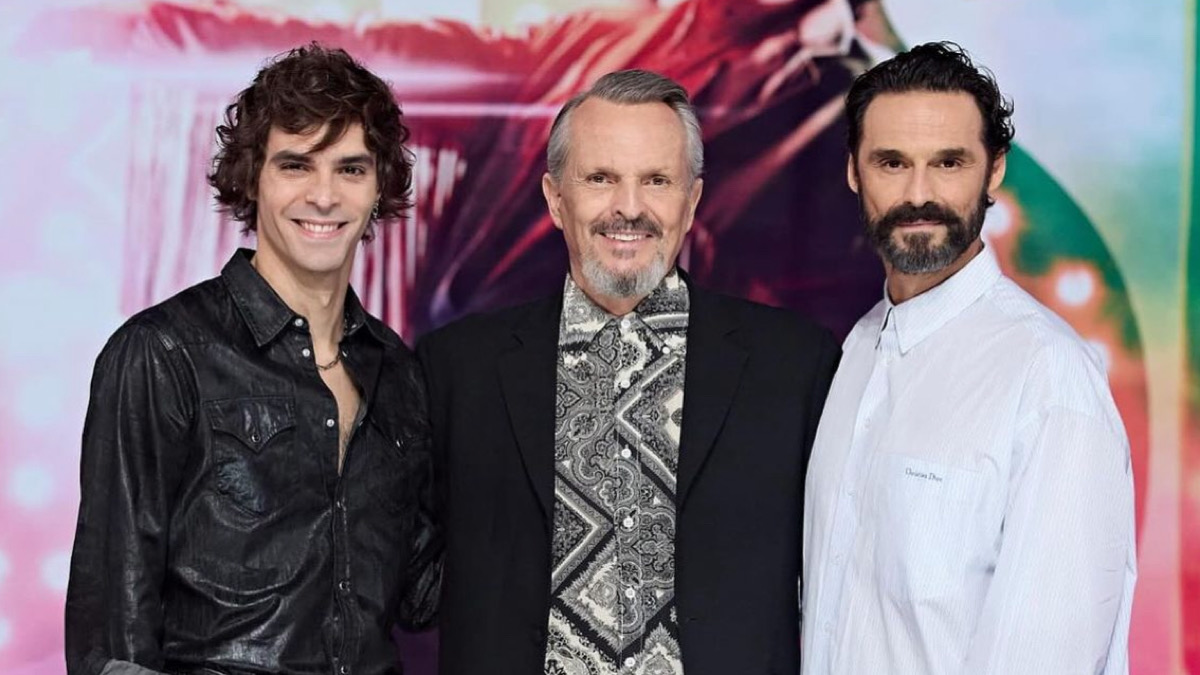 El creador de 'Bosé', la serie de Miguel Bosé, cuenta lo que ha hecho Telecinco ante su estreno