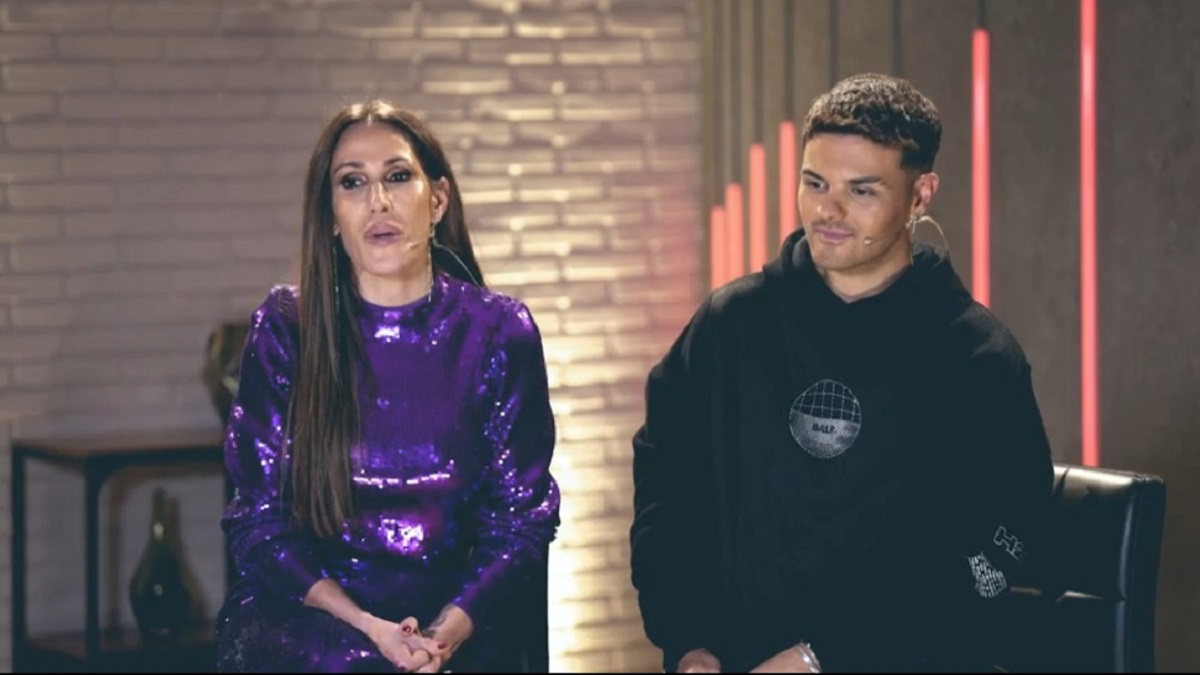 Abraham Mateo no se corta en hablar así de cómo es trabajar con Malú en 'La Voz' realmente