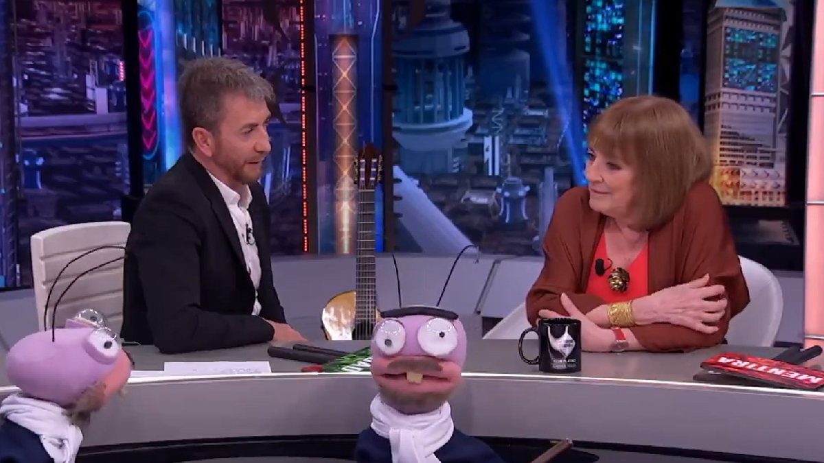 Pablo Motos y Carmen Maura en 'El Hormiguero'.