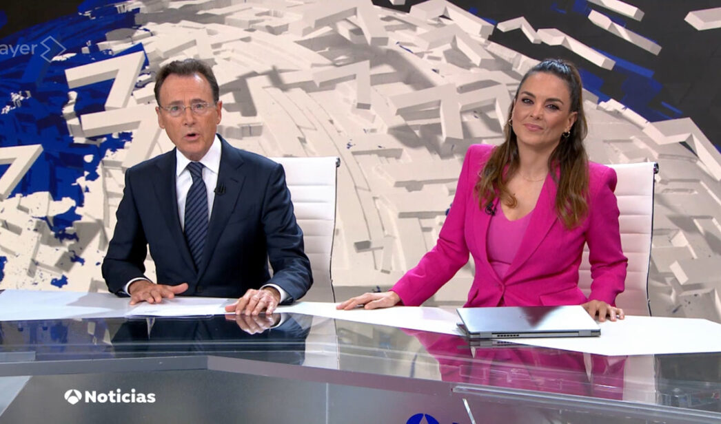 Matías Prats y Mónica Carrillo en 'Antena 3 Noticias'
