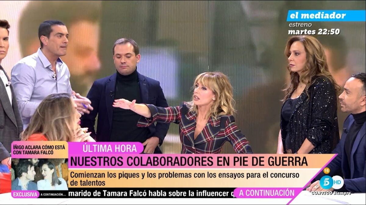 Los colaboradores de 'Fiesta' con Emma García.