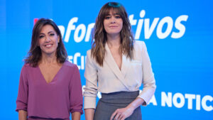 Ángeles Blanco e Isabel Jiménez en 'Informativos Telecinco'