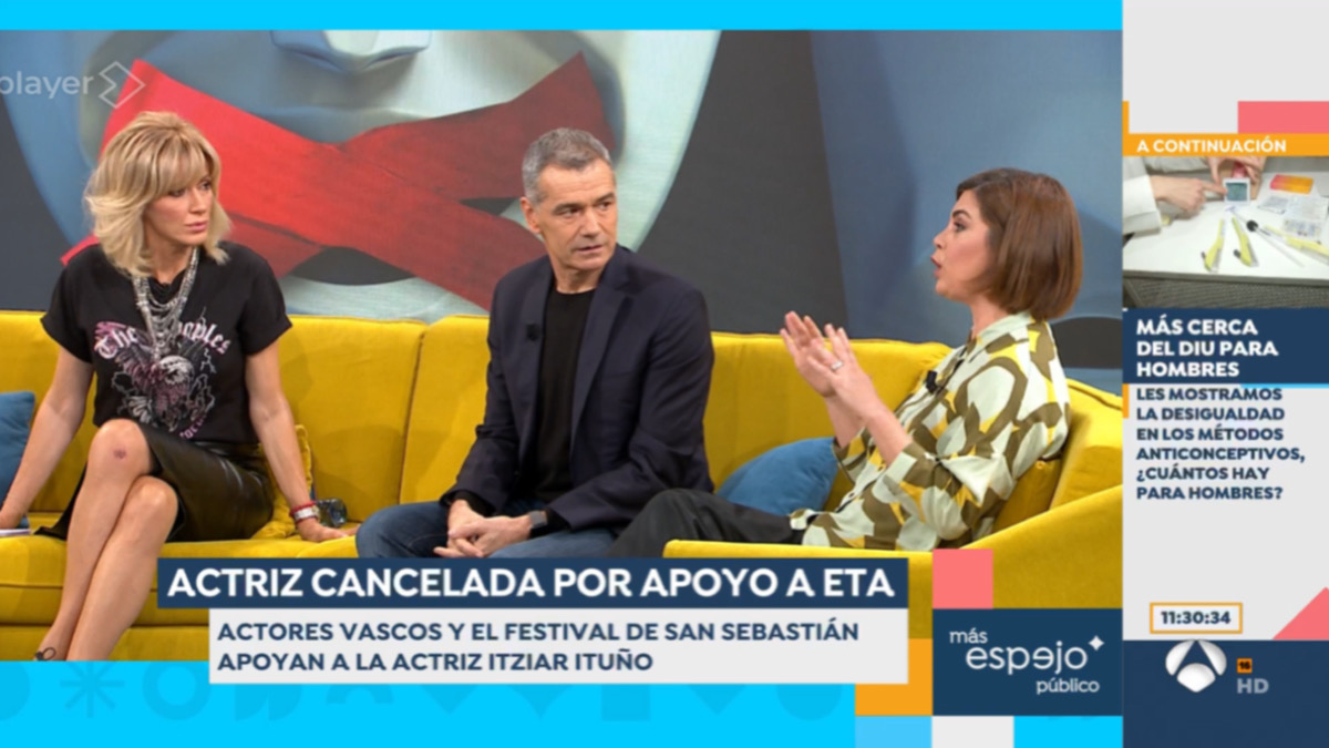 Susanna Griso, Toni Cantó y Samanta Villar en 'Espejo Público'.