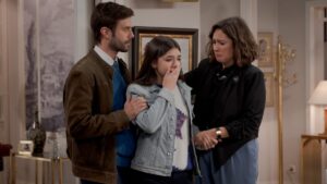 Román, Malena y Victoria en 'Amar es para siempre'.