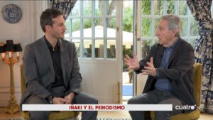 Iñaki Gabilondo y Diego Losada en 'Noticias Cuatro'.