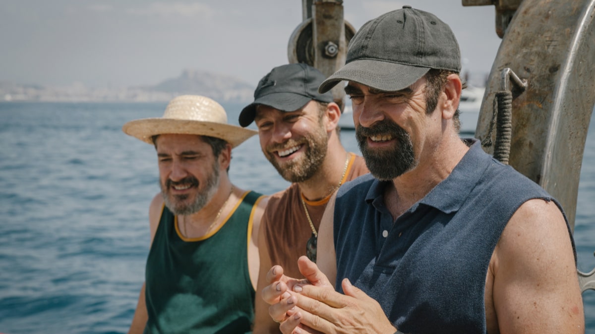 Luis Tosar, Carlos Serrano y Alfonso Lara en 'La ley del mar'.