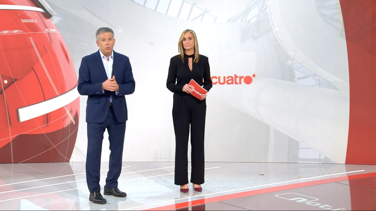 Roberto Arce y Marta Reyero en 'Noticias Cuatro'