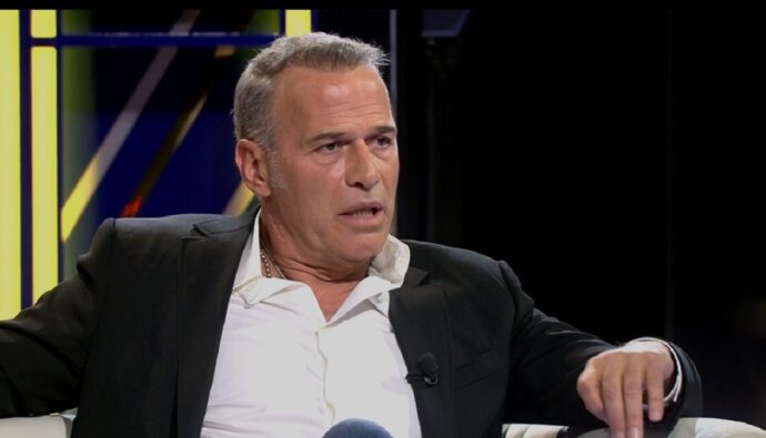 Carlos Lozano utiliza ‘De Viernes’ para atizar así contra la cúpula de Telecinco: «Es su culpa»
