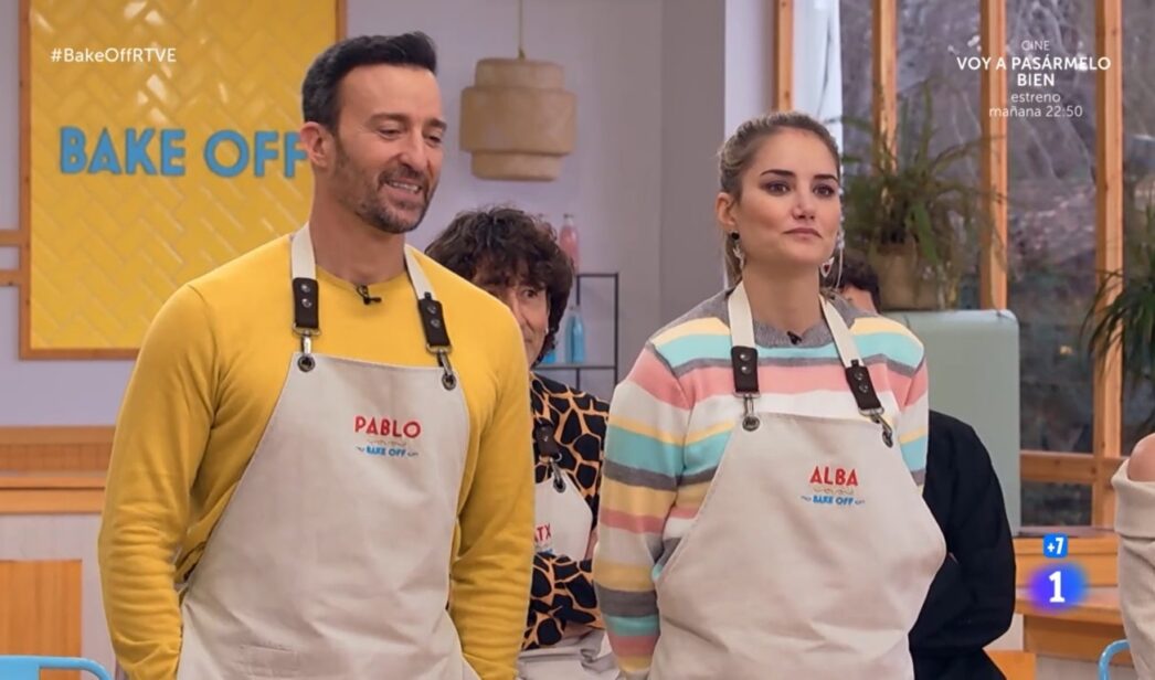 Pablo Puyol y Alba Carrillo en 'Bake Off'.