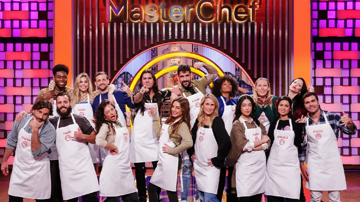 Los 16 concursantes oficiales de 'MasterChef 12'.