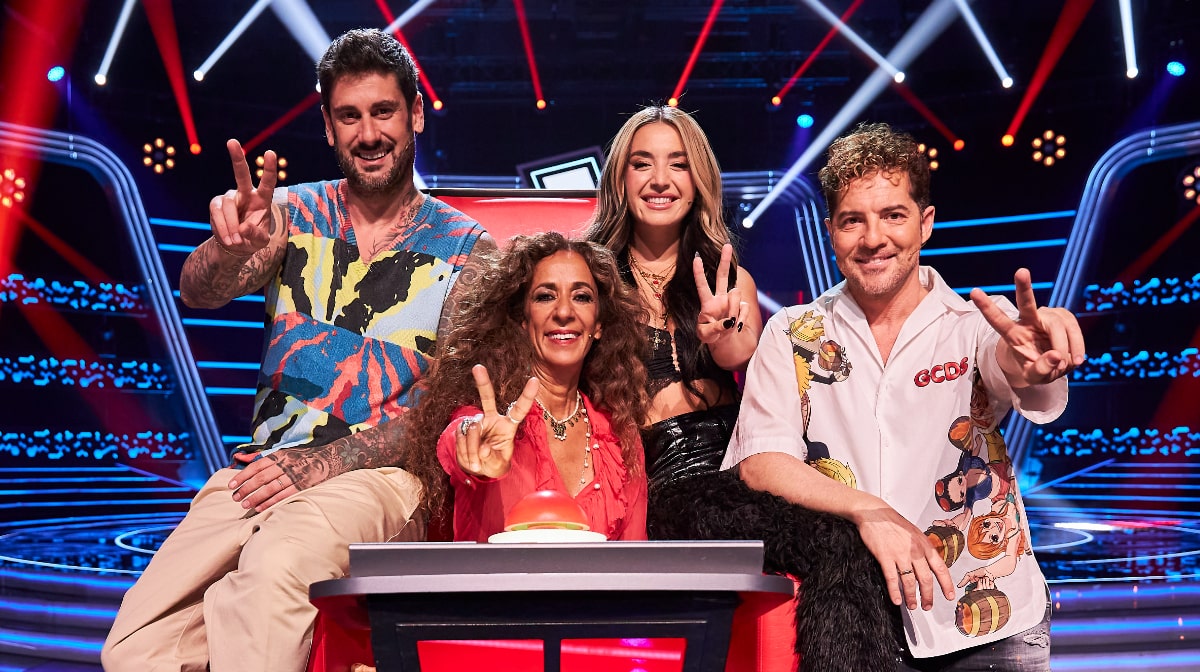 Melendi, Rosario Flores, Lola Índigo y David Bisbal en 'La Voz Kids'.