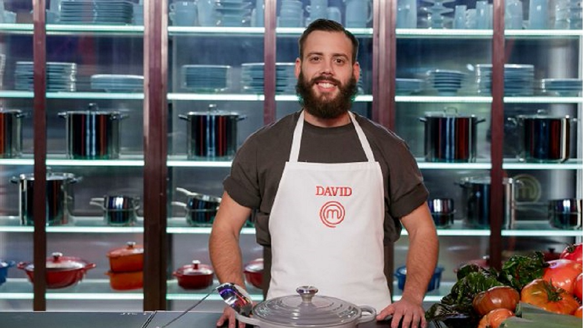 Quién es realmente David, el concursante terraplanista y legionario de 'MasterChef 12'