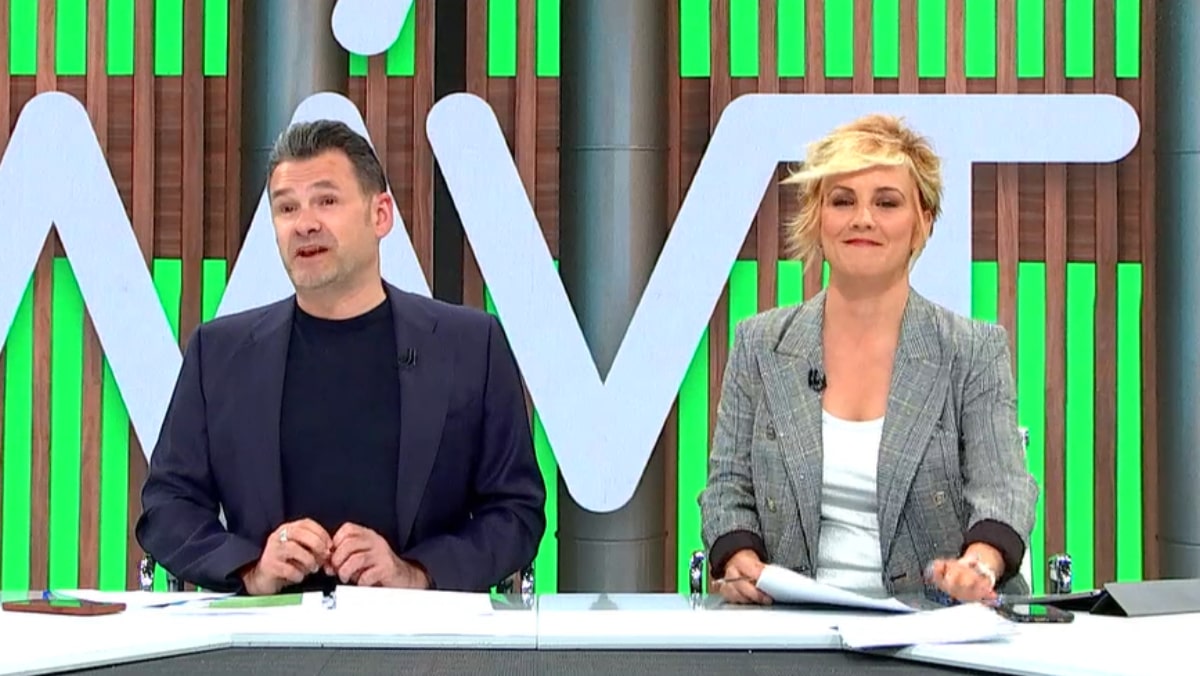 Iñaki López y Cristina Pardo en 'Más vale tarde'.