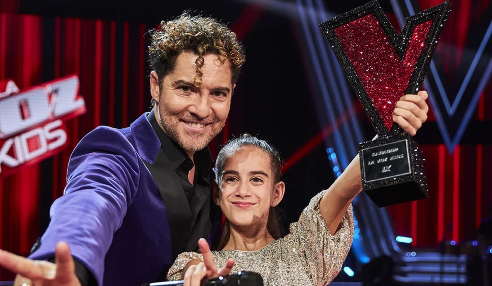 Alira y David Bisbal, ganadores de 'La Voz Kids 9'.