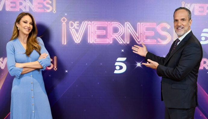 Beatriz Archidona y Santi Acosta, presentadores de 'De Viernes'