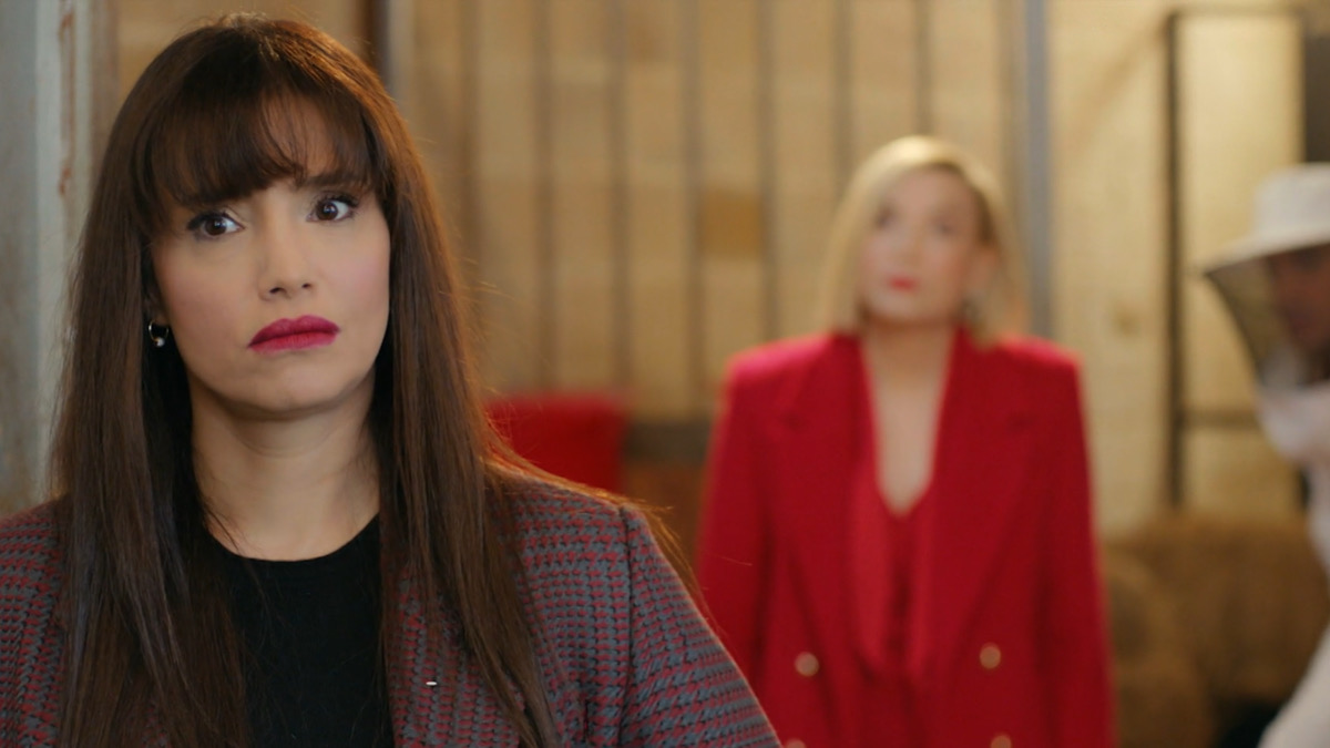 Julia intenta matar a Handan en 'Pecado original'