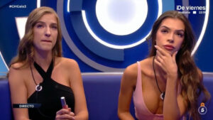 Silvia y su hermana en el confesionario de 'Gran Hermano'