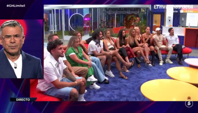 Jorge Javier junto a los concursantes de 'Gran Hermano'