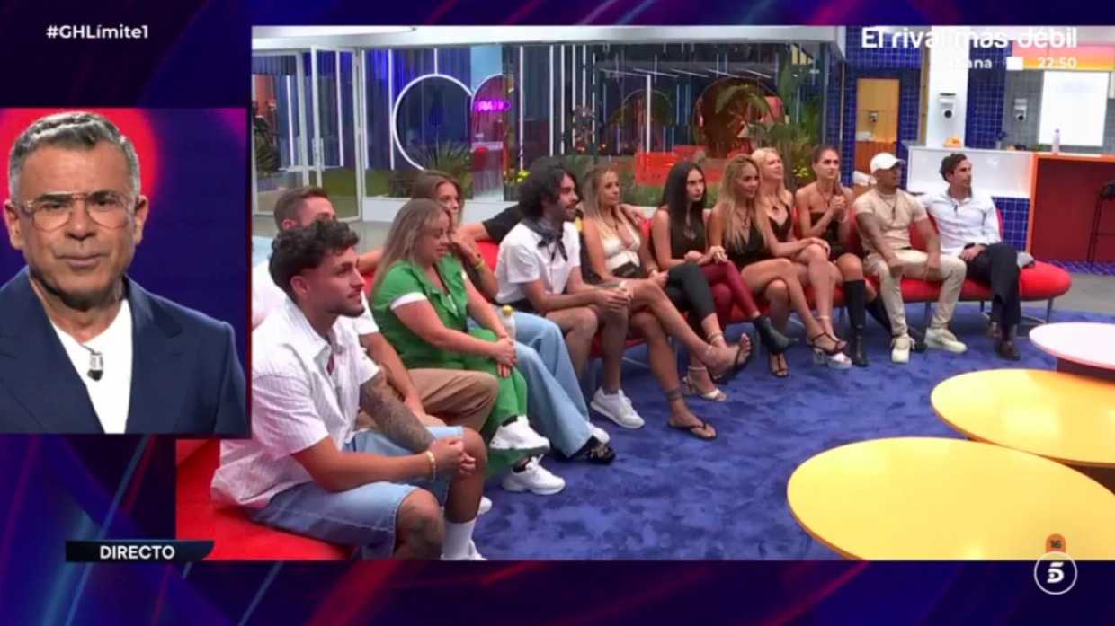 Jorge Javier junto a los concursantes de 'Gran Hermano'