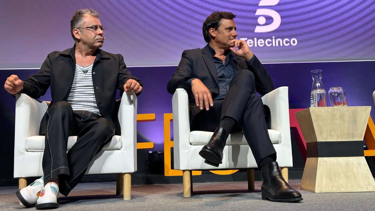 Jorge Javier Vázquez y Ion Aramendi en el FesTVal.