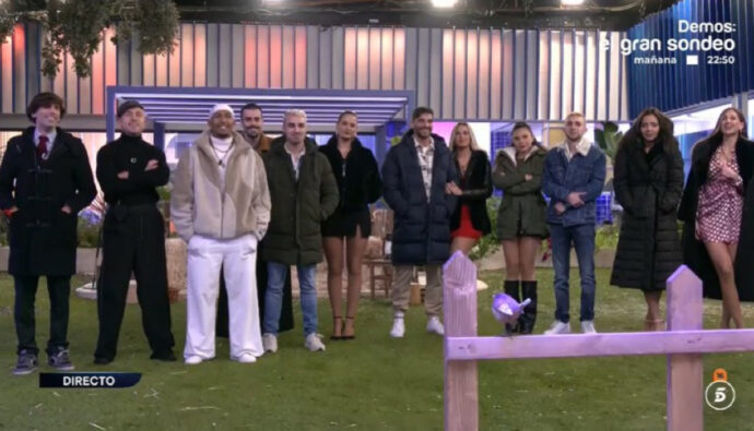 Concursantes de 'Gran Hermano' en el jardín de la casa