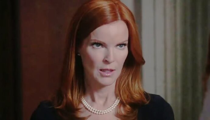 Marcia Cross como Bree Van De Kamp