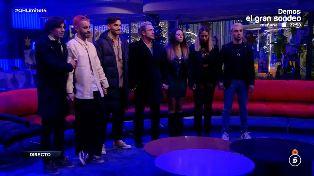 Los finalistas de 'Gran Hermano' en el salón de la casa