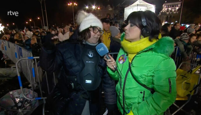 Reportera de TVE durante la Cabalgata de Reyes