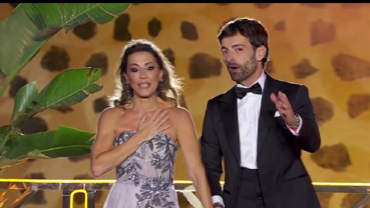 Ángeles Blanco y Ricardo Reyes durante las Campanadas de Telecinco.