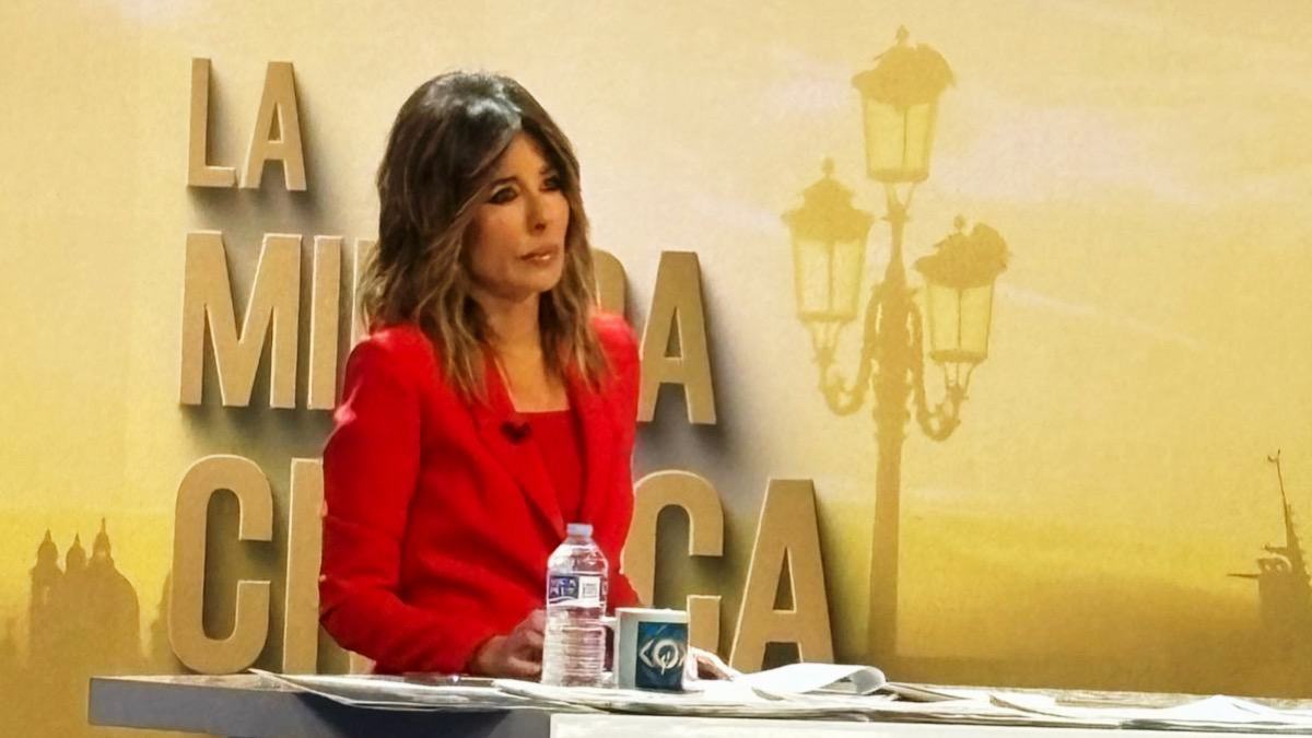 Ana Terradillos desde el plató de 'La mirada crítica'