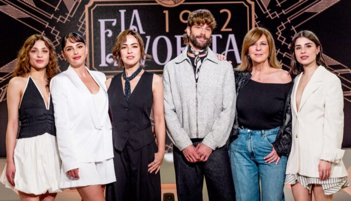 Los protagonistas de 'La Favorita 1922' en la presentación.