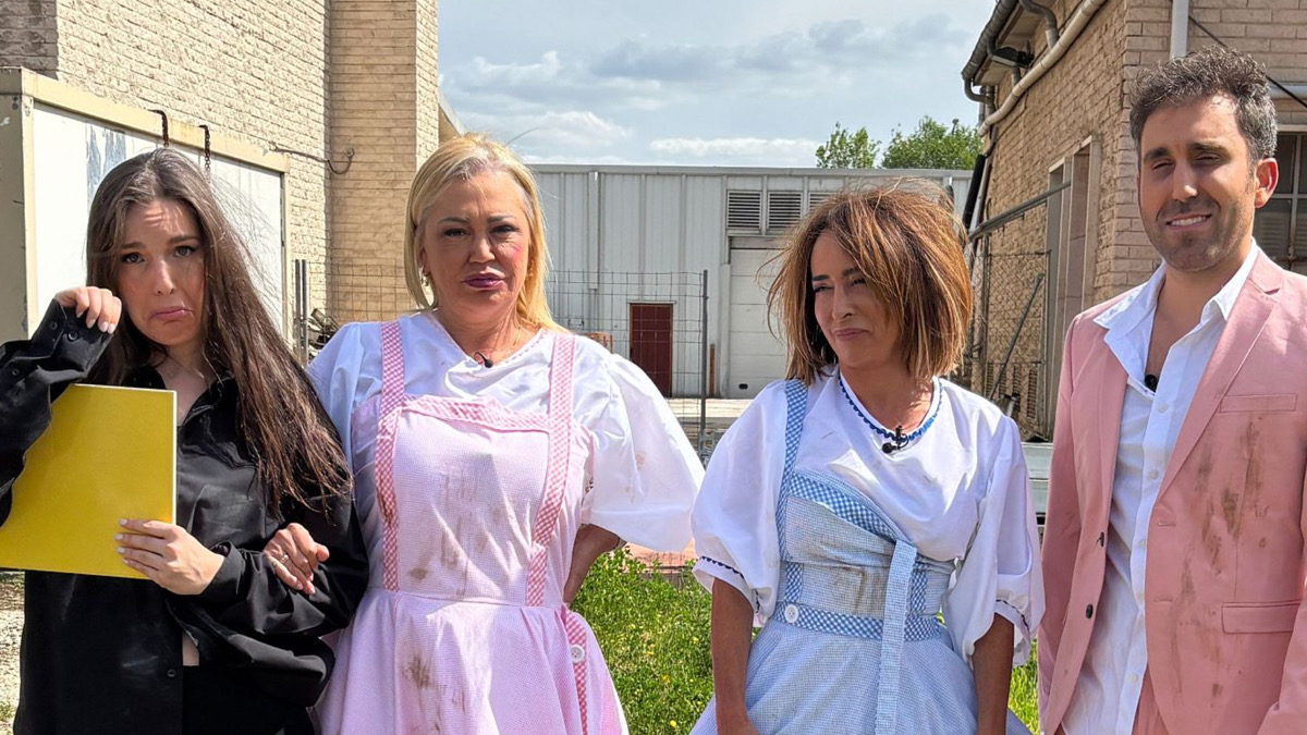 Inés Hernand, Belén Esteban, María Patiño y Aitor Albizua en la nueva promo de 'La familia de la tele'