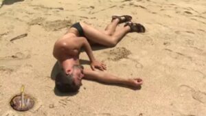 Joshua Velázquez se marea en 'Supervivientes 2025'.