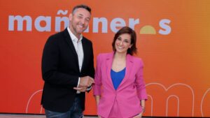Javier Ruiz y Adela González en 'Mañaneros'.