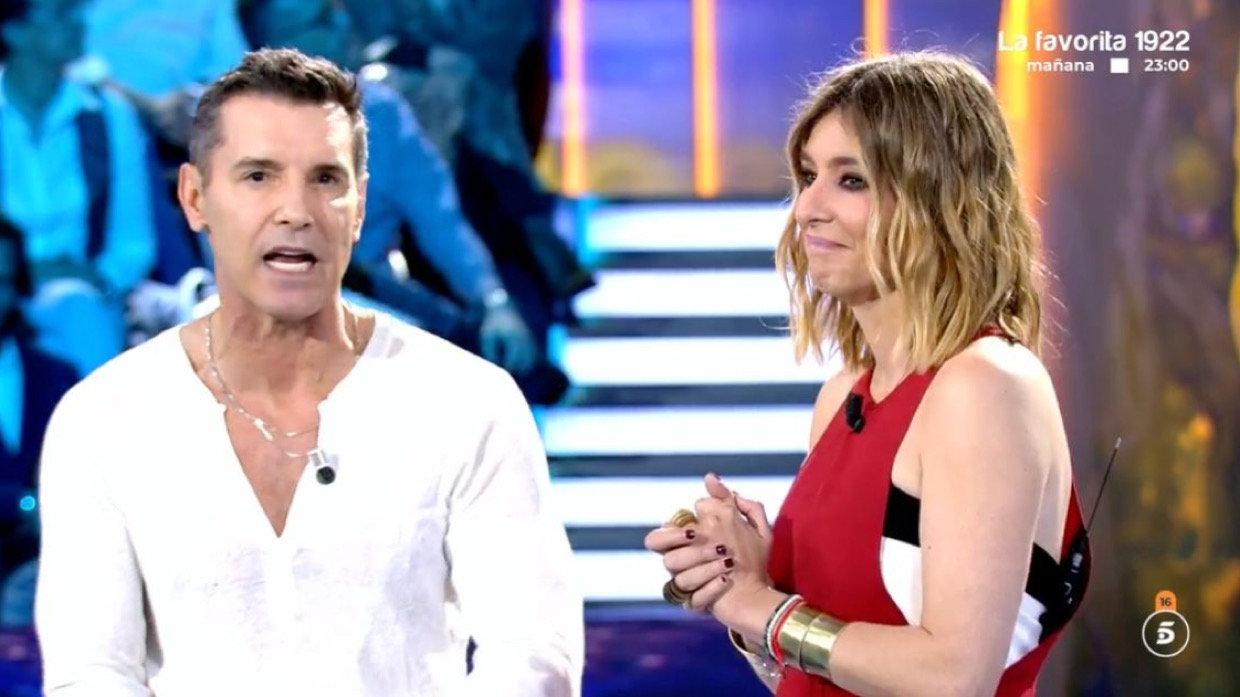 Jesús Vázquez junto a Sandra Barneda en Telecinco