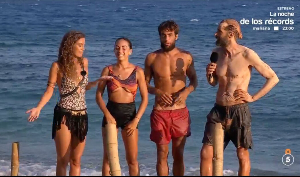 Laura Madrueño junto a Anita, Montoya y Álex en 'Supervivientes'