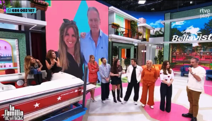 'La Familia de la Tele' afronta su drama en directo