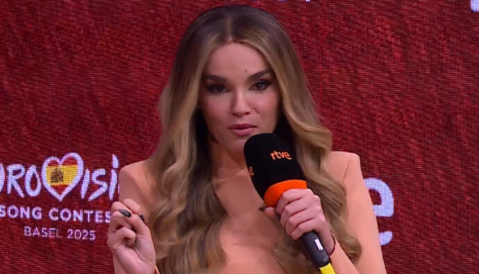 Melody negocia una entrevista en 'De Viernes'