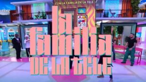 Cabecera de 'La familia de la tele'.