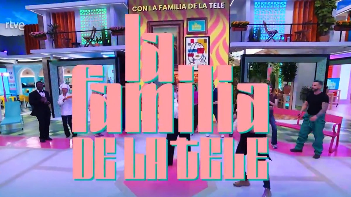 Cabecera de 'La familia de la tele'.