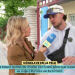 Marta Riesco con Carlo Costanzia en 'La familia de la tele'.