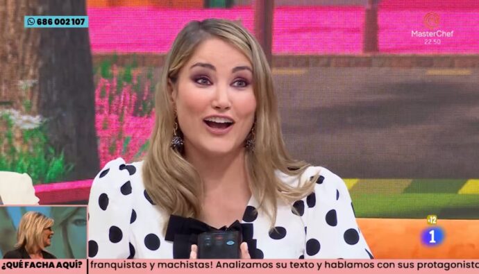 Alba Carrillo en 'La familia de la tele'.