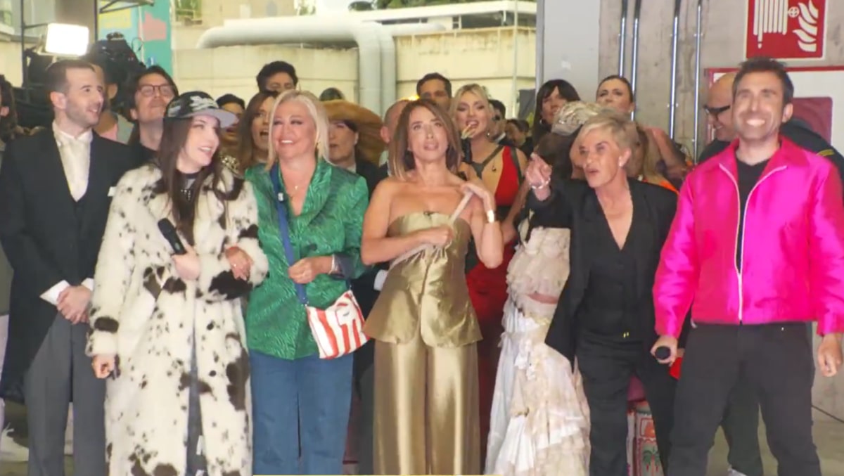 El equipo de 'La familia de la tele' en su estreno.