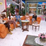'La familia de la tele' comentando 'La promesa'.